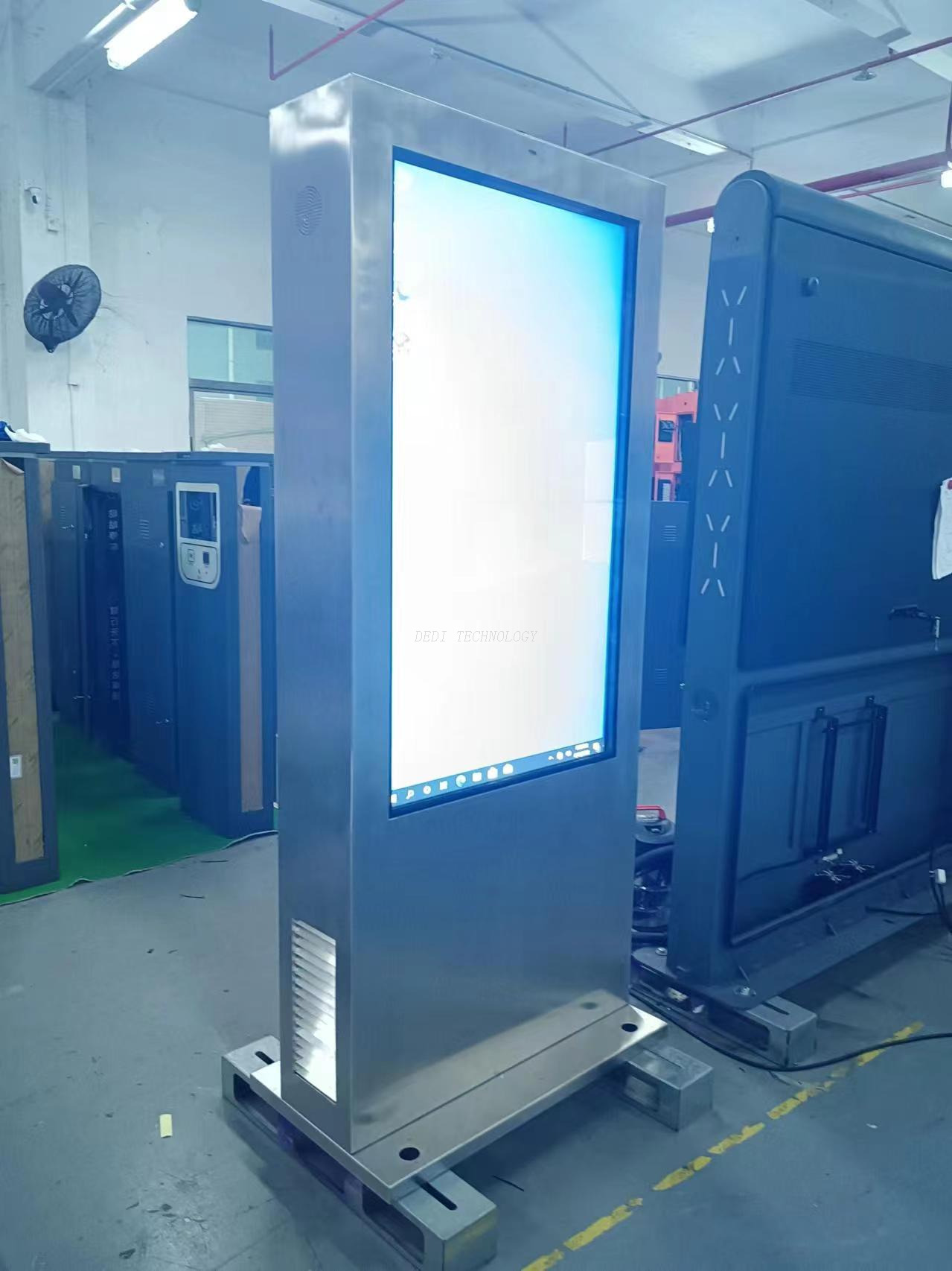 Outdoor Stainless steel LCD Waterproof Video Digital Kiosk 55inch Interactive Advertising TV Touch Screen Totem