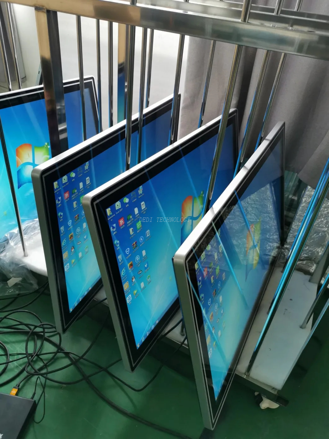 43-Wall-Mount-Touch-Screen-Monitor.webp (4)