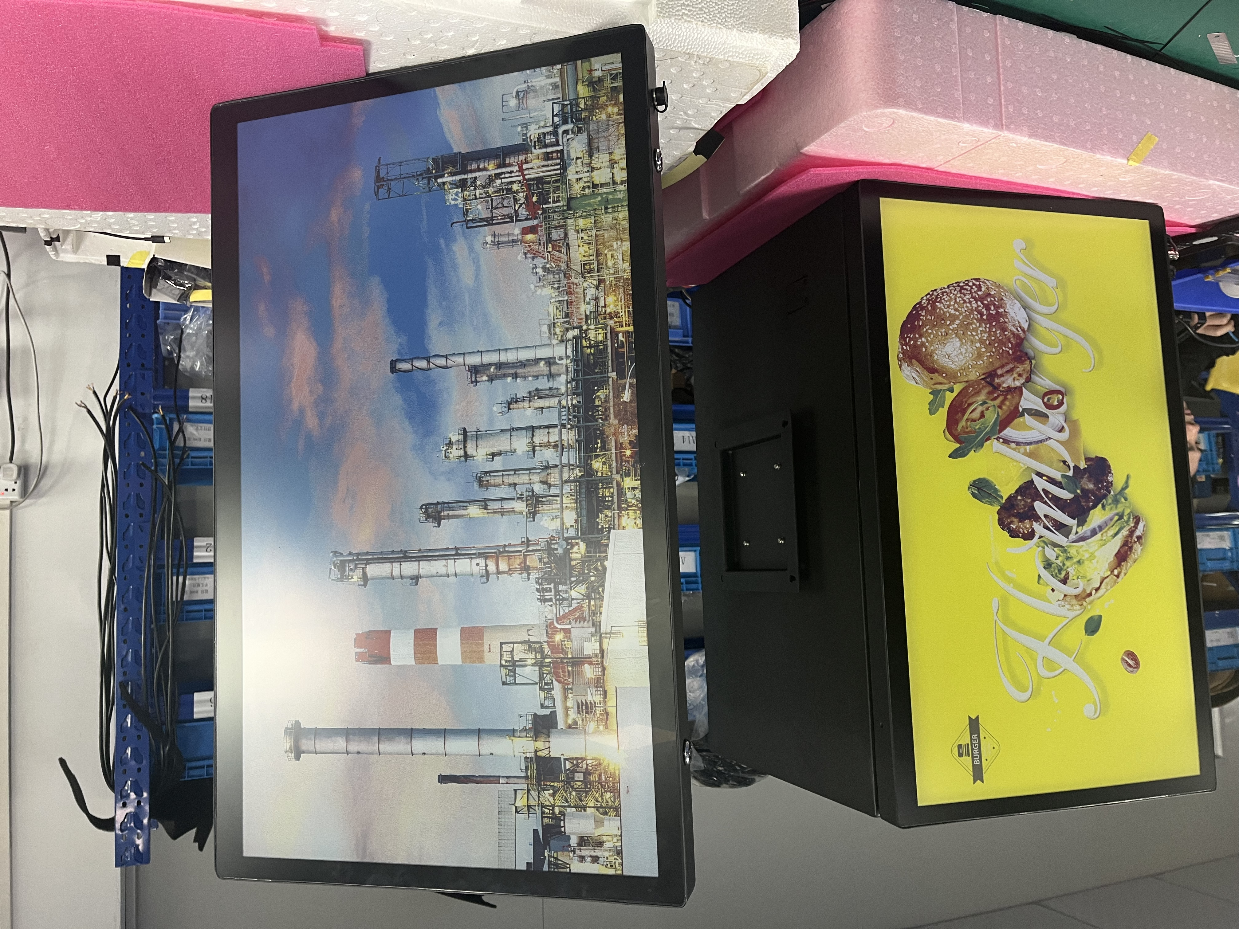31.2 Inch Spectra 6 Color E-ink Android Digital Signage