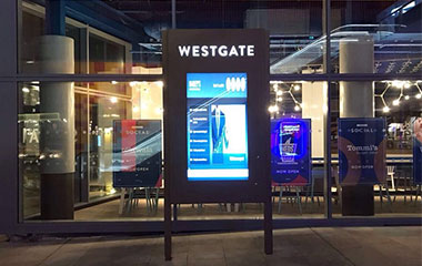 55 inch outdoor advertising machine in Britain